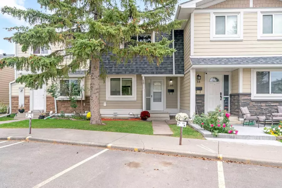 86 Georgian Villas Northeast, Calgary, AB T2A 7C6