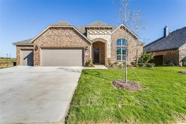 2905 Shires Drive, Mansfield, TX 76084