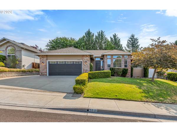 5648 CHERRY LN, Medford, OR 97504