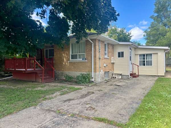 15 Cornell AVE, Kitchener, ON N2G 3E5