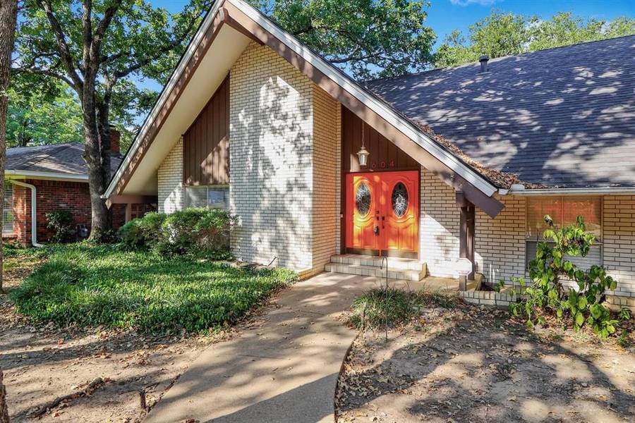 3604 Lynnwood Drive, Arlington, TX 76013