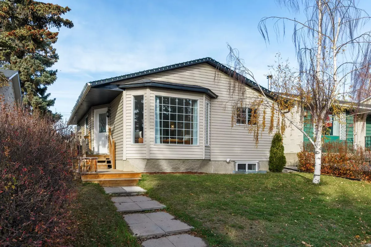 Airdrie, AB T4B 0P9,17 Aster PL SE