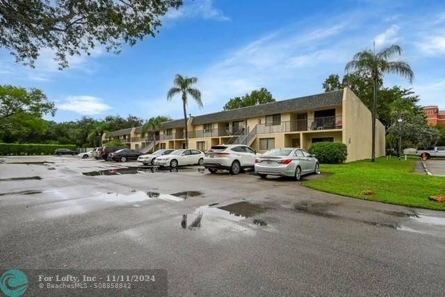 Deerfield Beach, FL 33442,119 Deer Creek Rd  #205