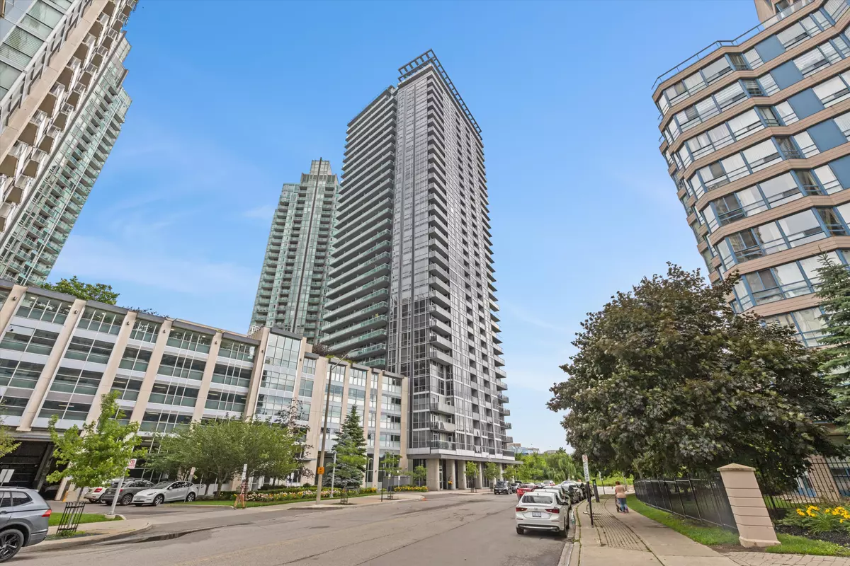 Mississauga, ON L5B 0E8,223 Webb DR #607