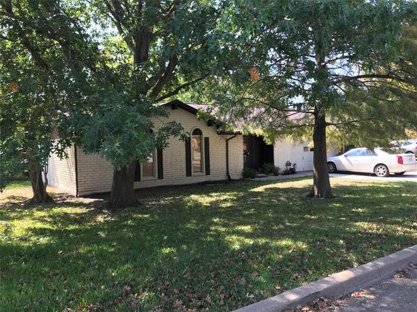 115 Linda Lane, Heath, TX 75032