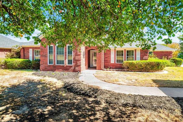 284 Center Hill Road, Gainesville, TX 76240