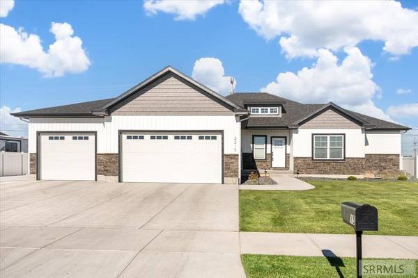 2215 Pointe Hunter Ln, Idaho Falls, ID 83404