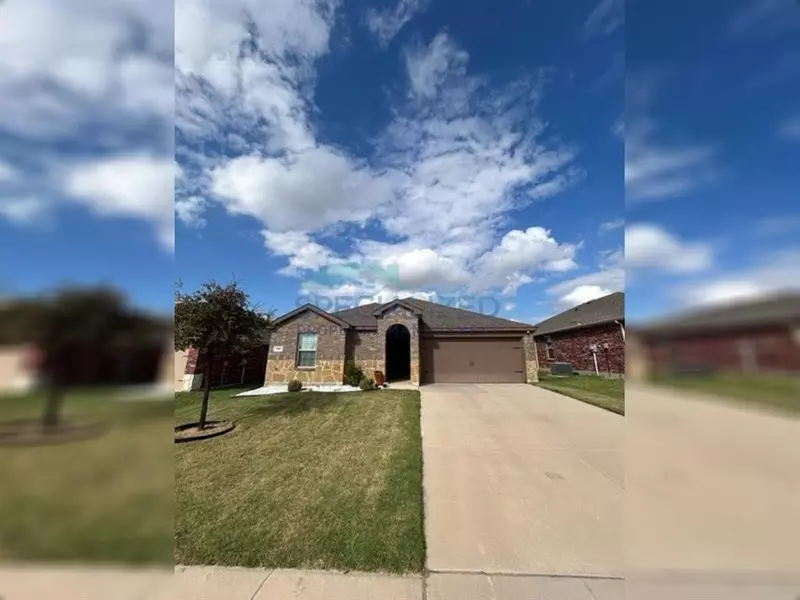 825 Alton Drive, Aubrey, TX 76227