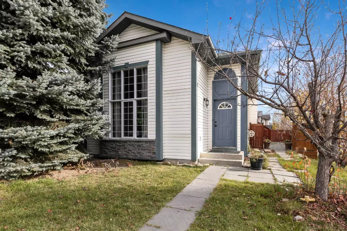 Calgary, AB T3K 4M2,36 Covington Close NE