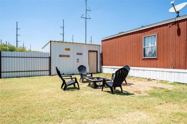 Aspermont, TX 79502,334 E 5th Street