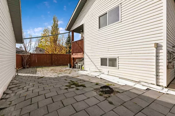 Calgary, AB T3K 4M2,36 Covington Close NE