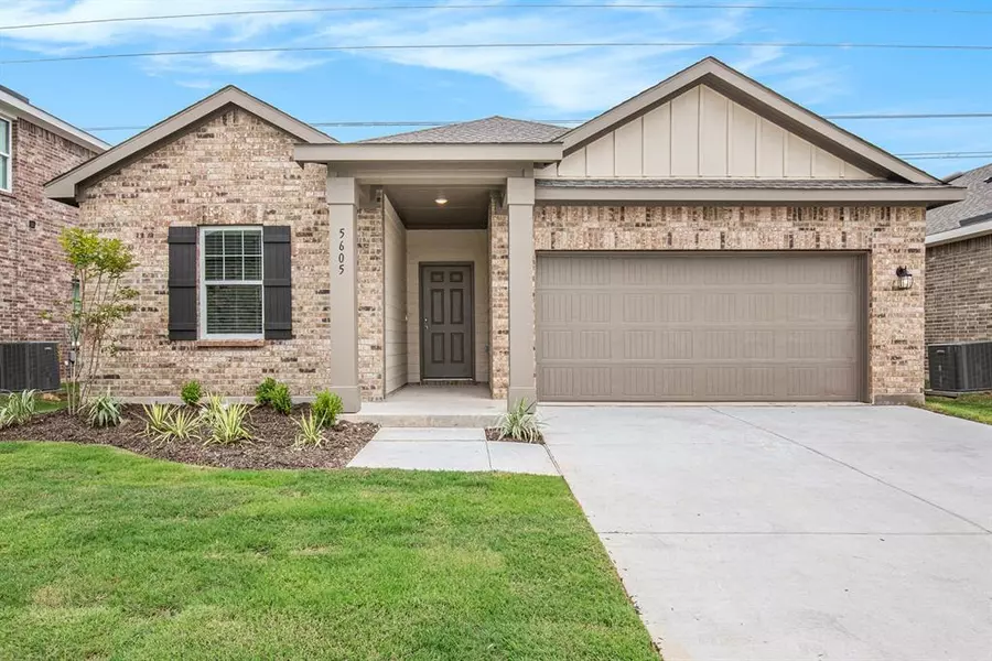 5605 Ladytown Lane, Fort Worth, TX 76036