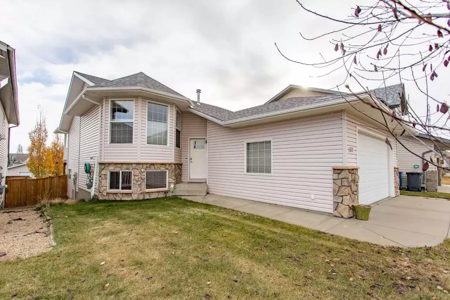 122 Langford CRES, Red Deer, AB T4R3E5