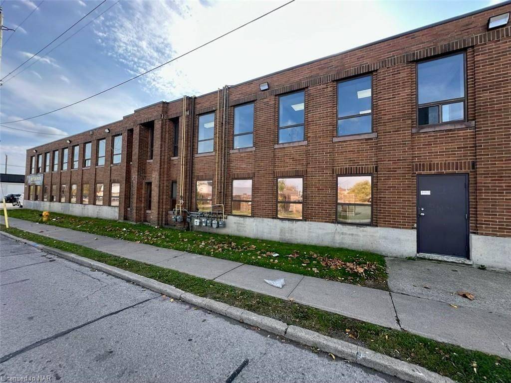 St. Catharines, ON L2R 3E8,50 NIAGARA ST #A102 A103