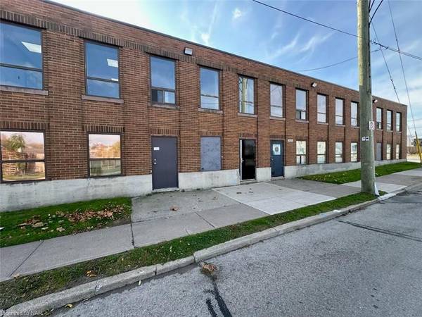 St. Catharines, ON L2R 3E8,50 NIAGARA ST #A100