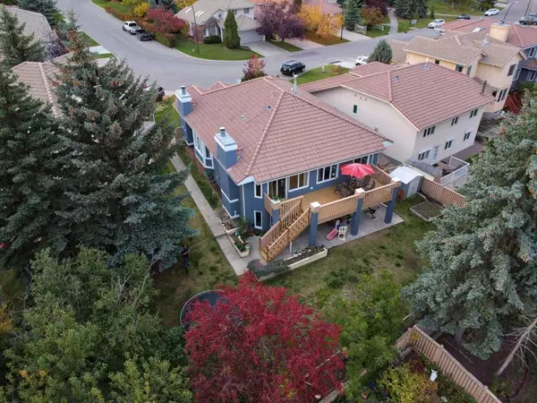 Calgary, AB T3H 2N2,217 Sirocco PL Southwest