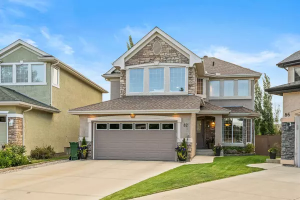 82 Everwillow Close SW, Calgary, AB T2Y 4G5