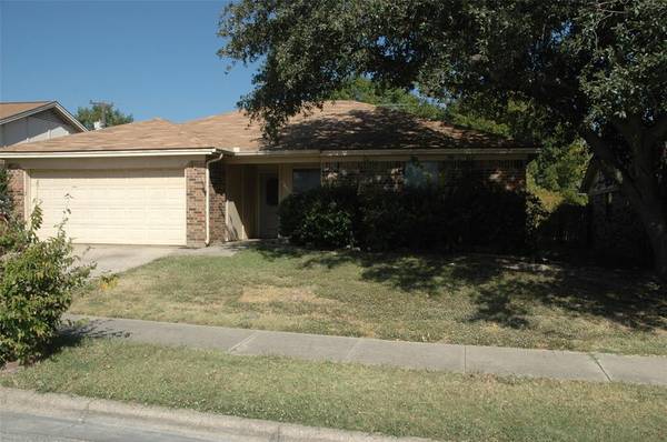 6409 High Lawn Terrace, Watauga, TX 76148