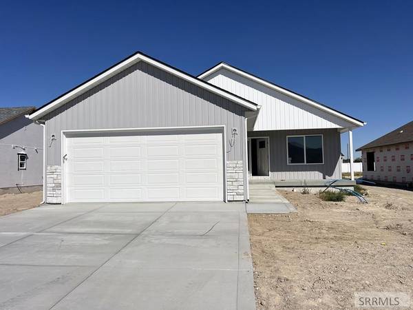 1054 Alpine Ave, Chubbuck, ID 83202