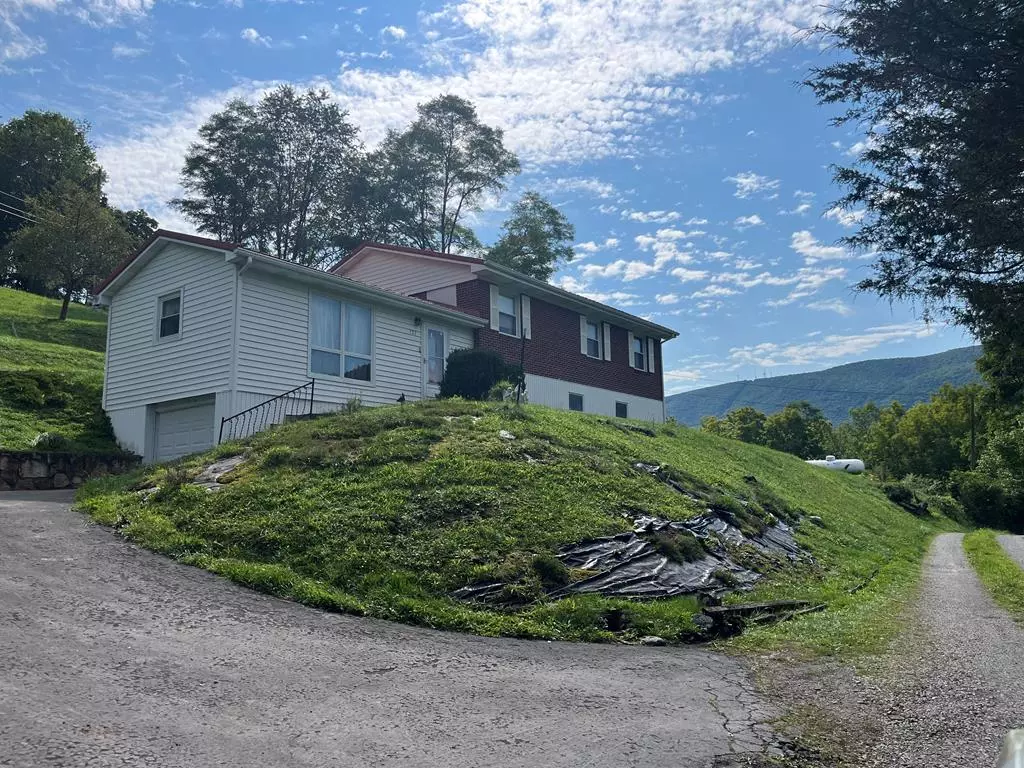 North Tazewell, VA 24630,122 Adventure Road