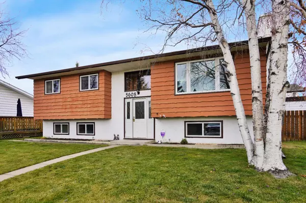 5608 56A AVE, Rocky Mountain House, AB T4T 1H7