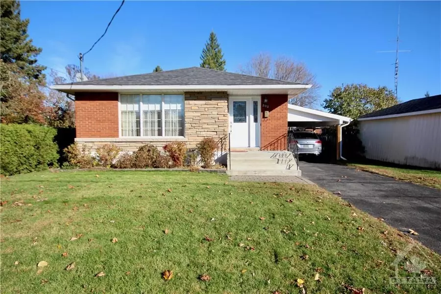 203 SHIRLEY AVE, Cornwall, ON K6J 2E6