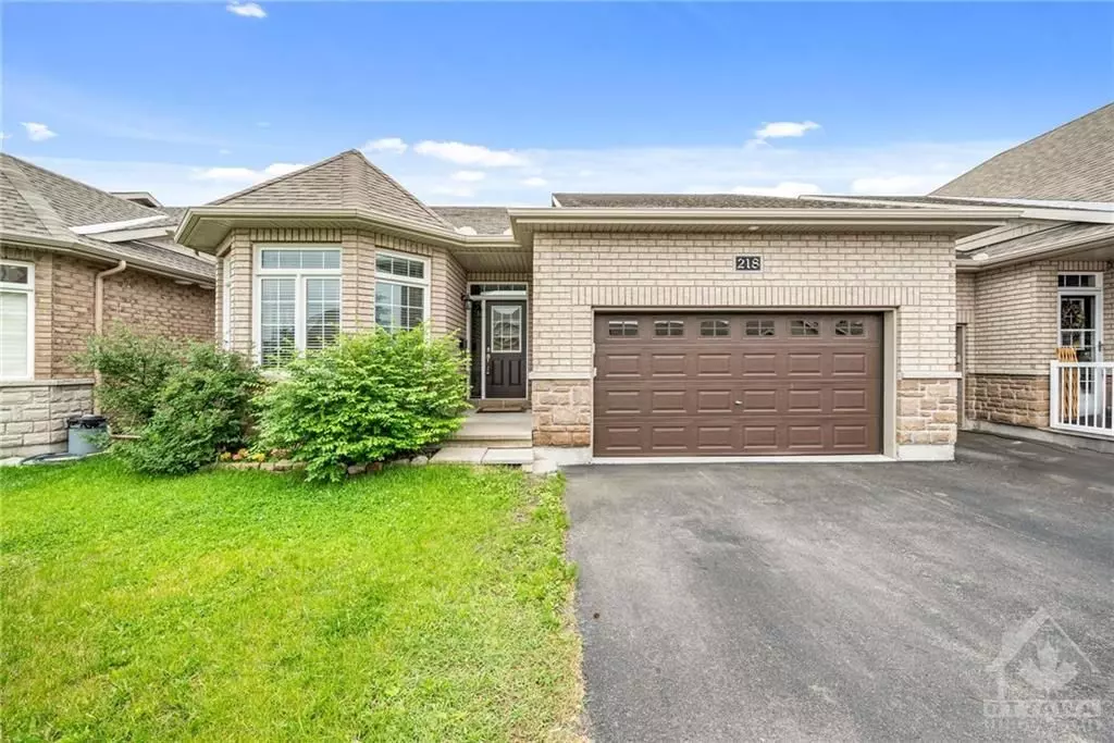 Hunt Club - Windsor Park Village And Area, ON K1V 2P2,218 PONDVIEW CRES