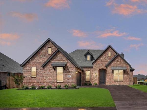 908 Meadow View Drive, Cleburne, TX 76033