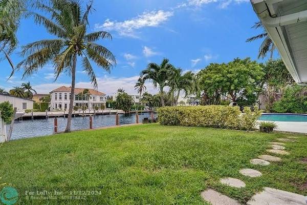 2221 NE 48th Street, Lighthouse Point, FL 33064