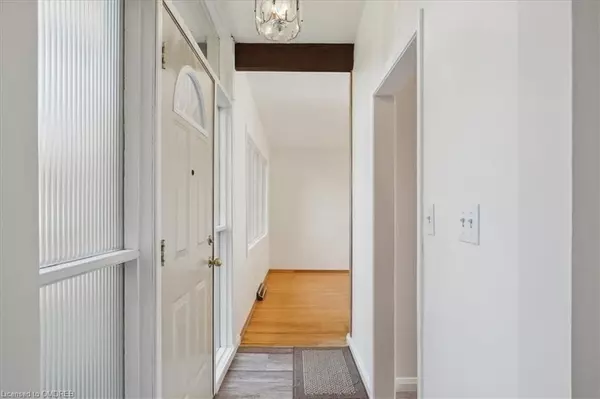 Hamilton, ON L9G 1Y5,220 YAHARA PL