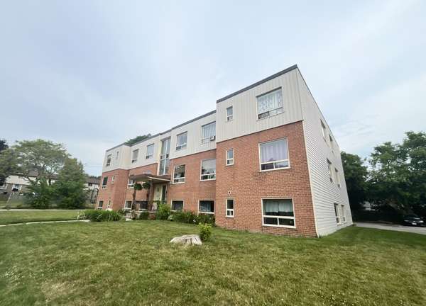 326 Saguenay AVE, Oshawa, ON L1J 2N1