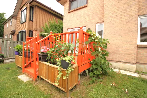 York, ON L4J 3J8,15 Esther CRES