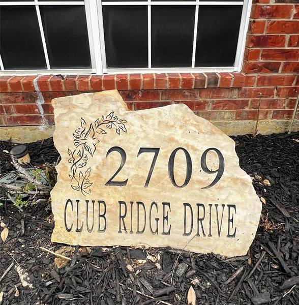 2709 Club Ridge Drive, Lewisville, TX 75067