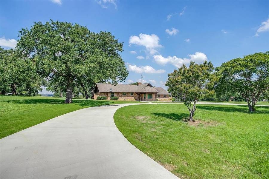 4005 Redbird Lane, Cleburne, TX 76058