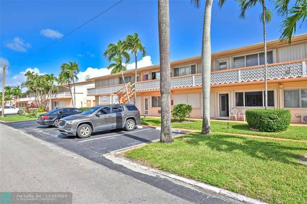 Hallandale Beach, FL 33009,925 SW 11th Ave  #J-17