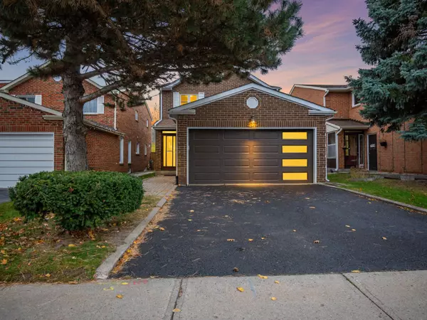 233 Mullen DR, Vaughan, ON L4J 2V8