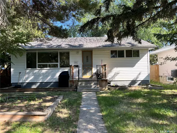 2221 Lansdowne AVENUE,  Saskatoon,  SK S7J 1G7