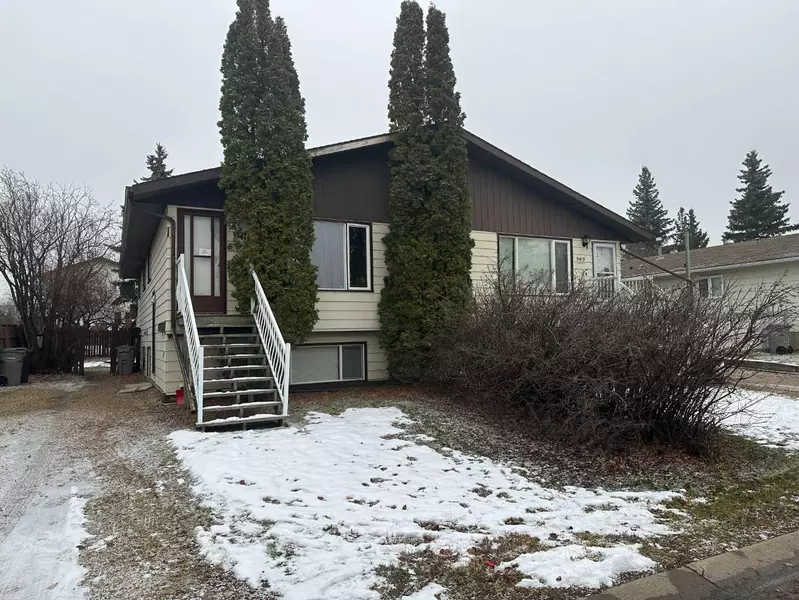 9411 125 AVE, Grande Prairie, AB T8V 5Y8