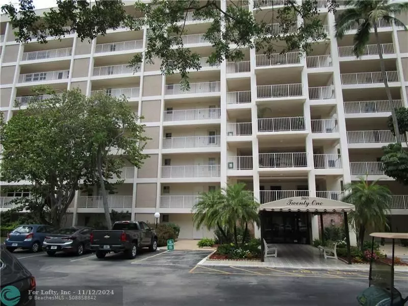 2661 S Course Dr  #305, Pompano Beach, FL 33069