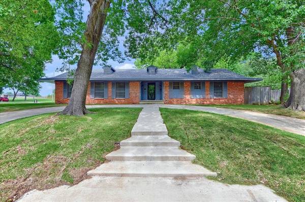 800 Western Hills Drive, Sherman, TX 75092