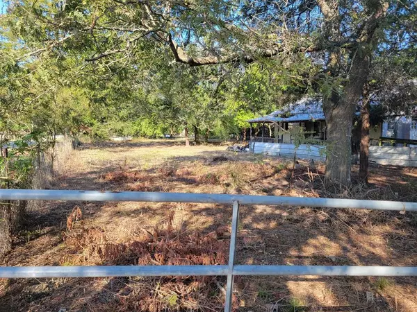 Whitewright, TX 75491,359 Starlight Drive