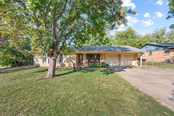 1226 Benbrook Terrace, Benbrook, TX 76126