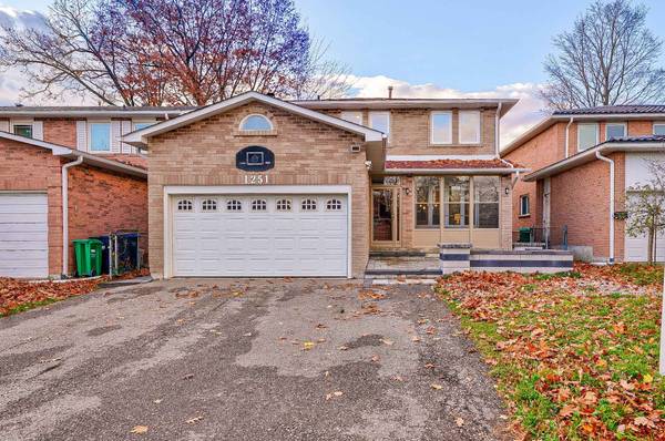 1251 Shagbark CRES, Mississauga, ON L5C 3N6