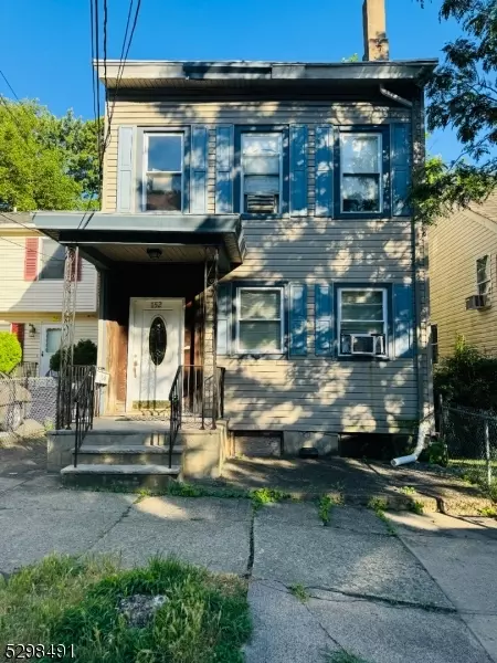 152 N 3rd St #1, Paterson City, NJ 07522