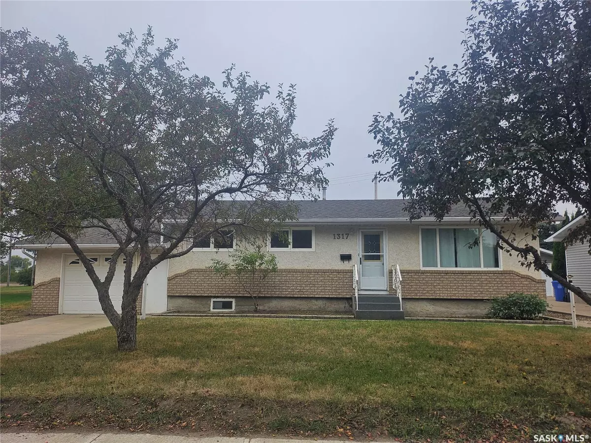 Estevan, SK S4A 1Z2,1317 Lynd CRESCENT