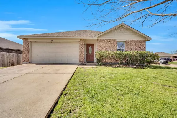 221 Meadowcrest Drive, Terrell, TX 75160