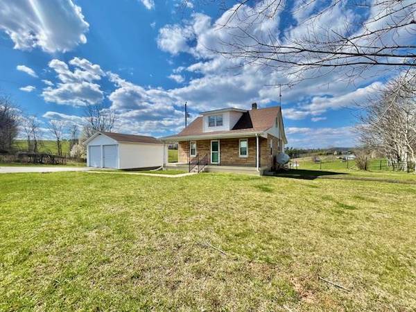 8133 Coulson Church Road, Austinville, VA 24312