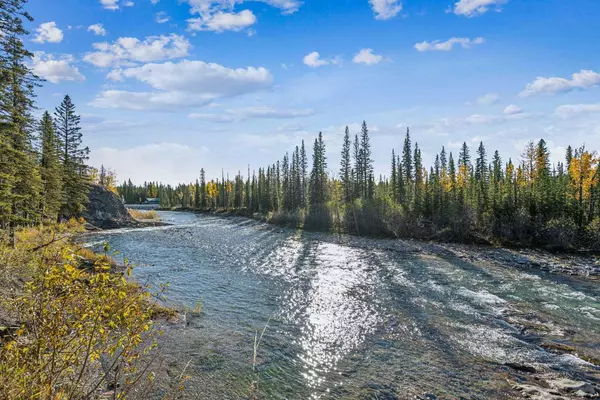 Bragg Creek, AB T0L0K0,67 Bracken PT