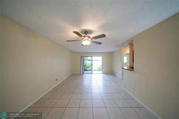 Lauderdale Lakes, FL 33309,3453 NW 44th St  #108