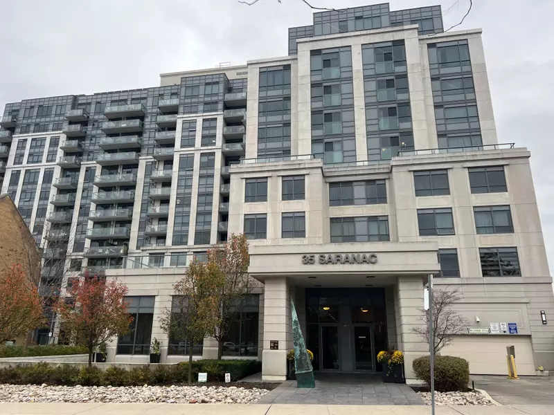 35 Saranac BLVD #930, Toronto C04, ON M6A 2G4